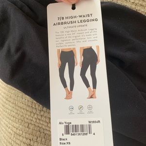 NEVER WORN. Alo Yoga High-Waisted Leggings